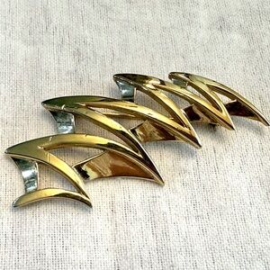 Trifari Gold Tone Vintage Brooch - Sculptural Modern Design